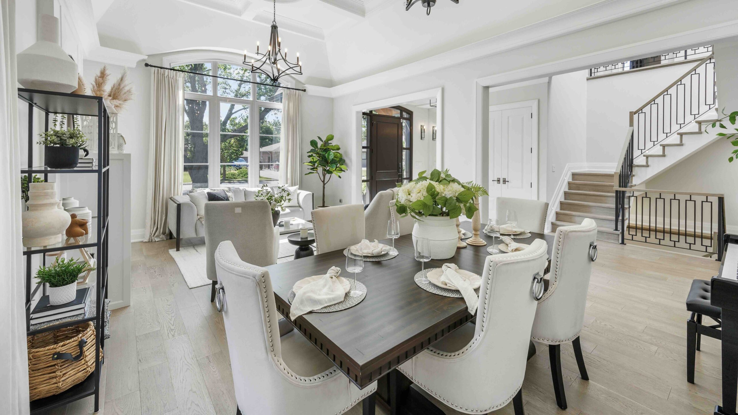 Brookside Dr home's living room